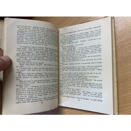 1944 1ST EDITION TAN YUN "FLAME FROM THE ROCK" FICTION HARDBACK BOOK (P3)