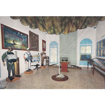 Italian Military Paratroops Italy Roma Museo Storico Della Fanteria Postcard