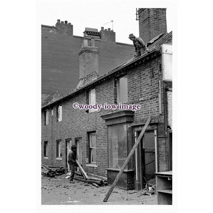 pu1357 - Demolition of Houses Rockingham , Doncaster , Yorkshire -print 6x4