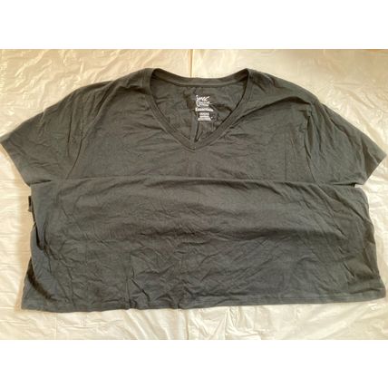 (1) Just My Size Woman's 5X (30W/32W) Soft V Neck T-Shirt 100% Cotton Black New