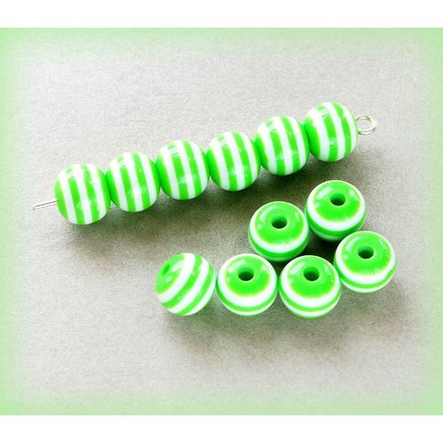 15 no Candy Stripe Green Acrylic 8 mm Round Beads Jewellery Making 2325