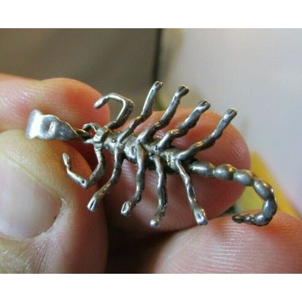 VINTAGE LARGE STERLING SILVER SCORPION Astrological Scorpio Pendant 925