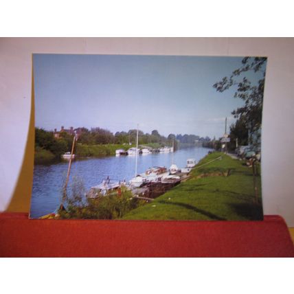 THE RIVERSIDE, UPTON-ON-SEVERN, WORCESTERSHIRE , unused postcard =