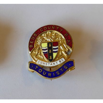Beds County Bowls Association TOURISTS Bowling enamel badge pin