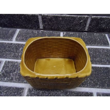 Vintage Sylvac Tea Bag / Tea Caddy Ceramic 1960's Wicker Basket Style