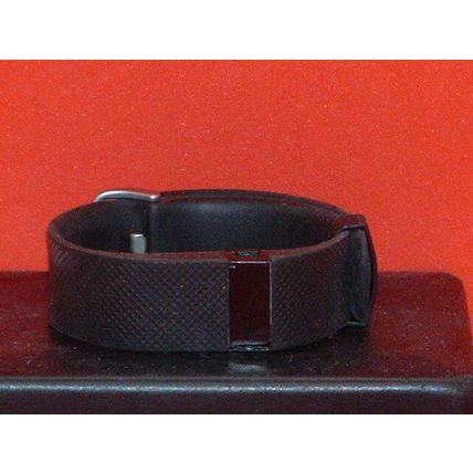 Pre Owned Black Fitbit Charge Fitness Checker Wristband (For Parts)