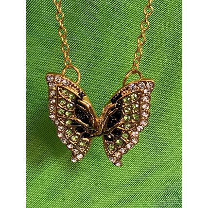 Necklace Rhinestone Butterfly Gold Tone Hands #629