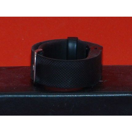 Pre Owned Black Fitbit Charge Fitness Checker Wristband (For Parts)