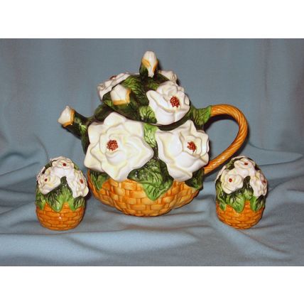 Asia Master Group White Flowered Teapot w/ Shakers