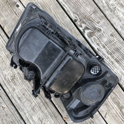 Land Rover LR2 LR039778 LH Front Left Driver Side Headlight Halogen OEM
