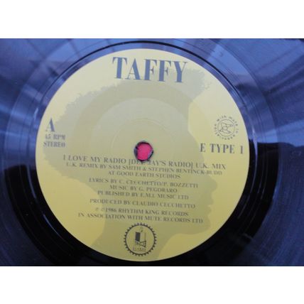 Taffy 1985 7" Vinyl Single I Love My Radio (Midnight Radio) b/w Instrumental