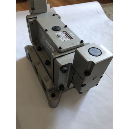 NEW SMC VP4270 PNEUMATIC DOUBLE SOLENOID VALVE VT3112,AC110V COIL,DG