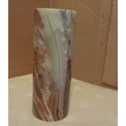 Onyx Vase (approx 19.5cm tall)