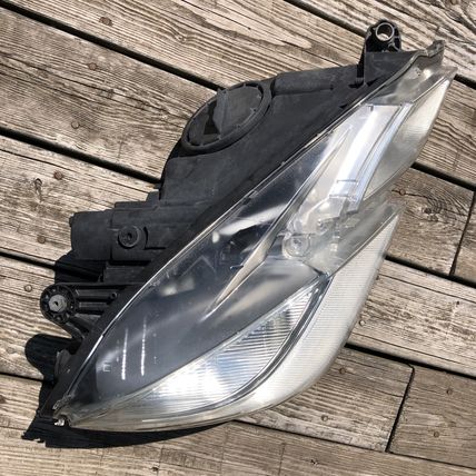2010-2013 Mercedes E 350 550 400 Headlight Right Passenger Halogen 2128209661