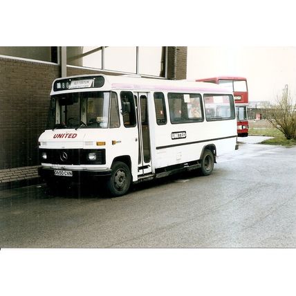 Colour Photograph of United Automobile Services Ltd. - D650 CVN