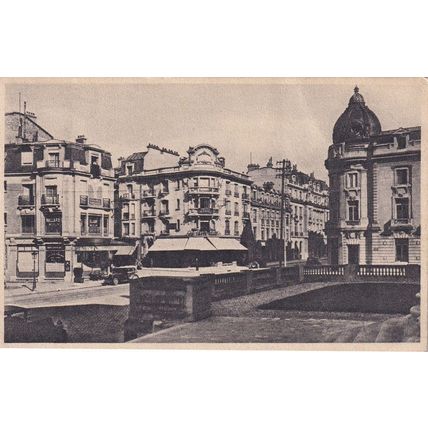 Reims Marne La Place Myron Cathedrale French Postcard