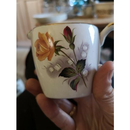 Go-white Alfred Meakin Milk Jug