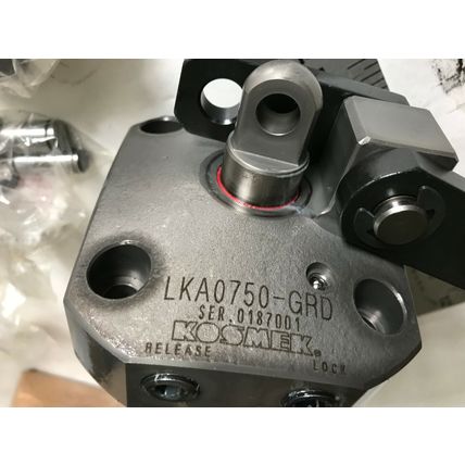 NEW KOSMEX LKA0750-GRD,OKK OSAKA 3J09694A CLAMP ASSEMBLEY, "I" CLAMP,SF