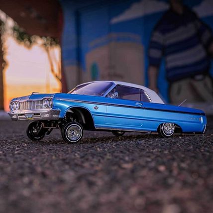 REDCAT SIXTYFOUR RTR RC LOWRIDER CAR 1:10 1964 CHEVY IMPALA HOPPING Blue/White