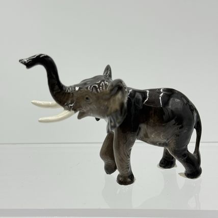 Vintage Hagen Renaker Elephant Porcelain Painted Figurine Miniature 2.5”