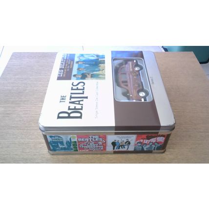 THE BEATLES COLLECTABLE: YESTERDAY Die-Cast Taxi, XL T-Shirt, Single Wall Plaque
