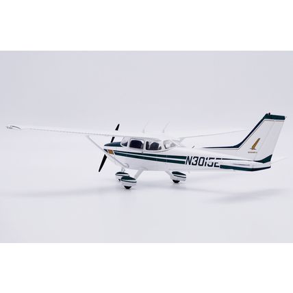 SKYHAWK II PRIVATE CESSNA 172 REG: N3015E - JC WINGS XX172001 1/72 - PRE ORDER