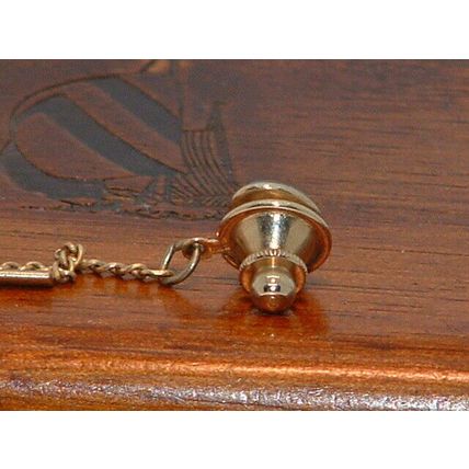 Pre-Owned Vintage Gold Tone Green Stone Pin