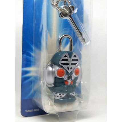 Ultraman Monster Alien Baltan Plastic Lock & Key Toy - Yutaka Japanese Anime