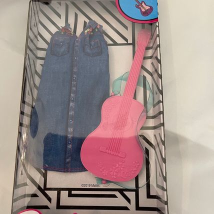 Mattel 2019 Barbie Musician Denim Dress Fashion Outfit Pink Guitar FND49-GHX39