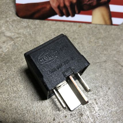 Volvo 9441158 Power Relay 4 Pins 12V Hella