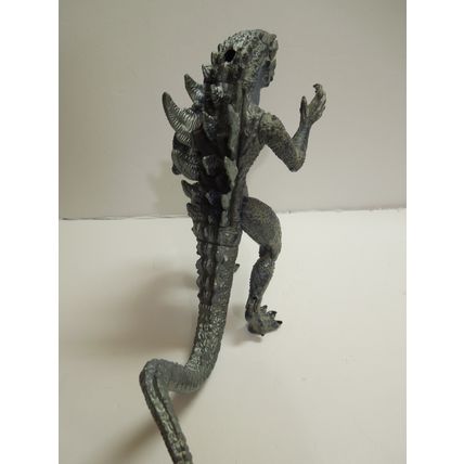 Vintage 1998 Toho Trendmasters Bite Action Figure Monster No Missile 7"