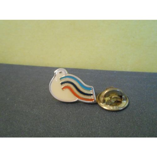 Dove,Rainbow Lapel Pin