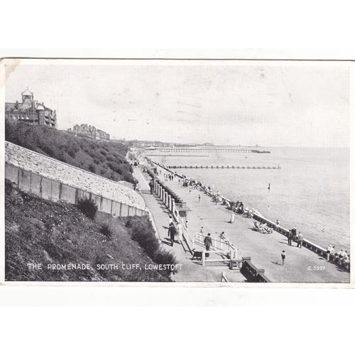 The Promenade,South Cliff Lowestoft Suffolk Postcard (SUF 75594)