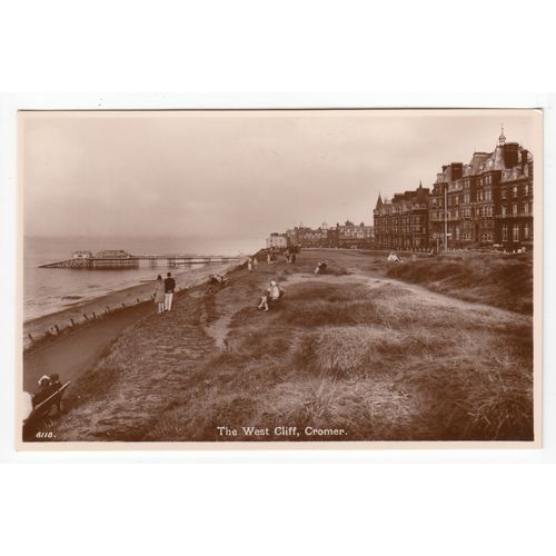 West Cliff Cromer Postcard RP Norfolk 6118