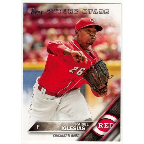 2016 Topps baseball card 585 Raisel Iglesias - Reds