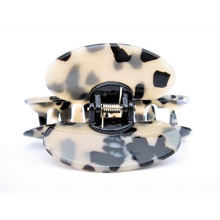 Large black and beige marbled hair claw clip