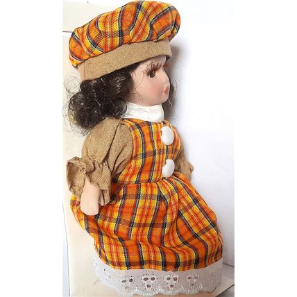 PORCELAIN DOLL - ORIGINAL BOX - BONNIE in ORANGE TARTAN and HAT 16 cm VERY GOOD