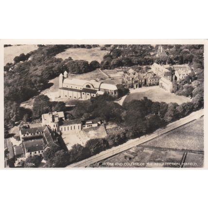 EA 84 MIRFIELD - HOUSE AND COLLEGE OF THE RESURRECTION . AERIAL VIEW