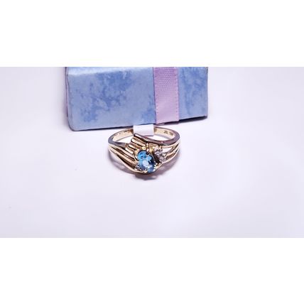 Estate 1/2ctw Natural oval Topaz and Diamond ribbed 10Kt Yellow Gold Ring #22355