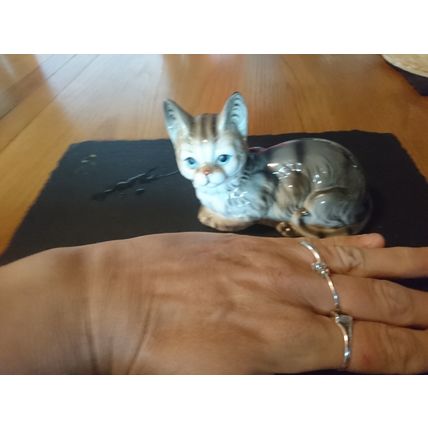 Cat figurine