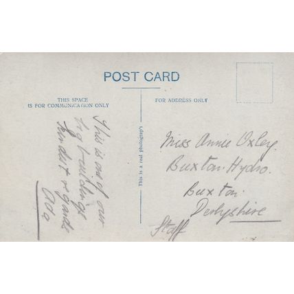 B649 MIDDLESBROUGH -TOWN HALL . R/P POSTCARD