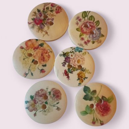 20mm Vintage Mixed Wooden Floral Buttons Flower 2 Hole Crafts Cardigans Knitting