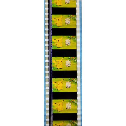 Pokemon . Pk TSR - b082D . 1 STRIP OF 5 - 35MM FILM CELLS