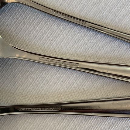 Insico International NEW DAWN Set of 8 Spoons Knives USA Stainless Flatware Lot