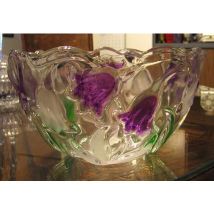 NEW BOX BEAUTIFUL CRYSTAL CLEAR SPRINGTIME PURPLE TULIPS CLEAR GLASS HEAVY BOWL