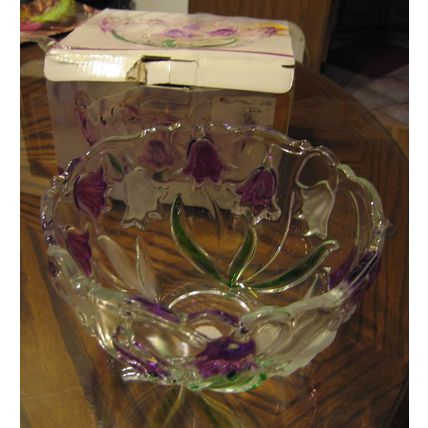 NEW BOX BEAUTIFUL CRYSTAL CLEAR SPRINGTIME PURPLE TULIPS CLEAR GLASS HEAVY BOWL