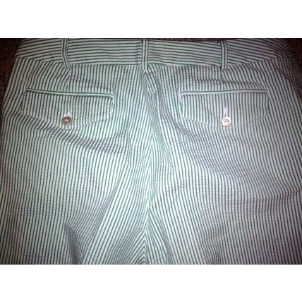 Liz Golf Finely Striped Green and White Women Shorts Size 10 Knee Length Comfort