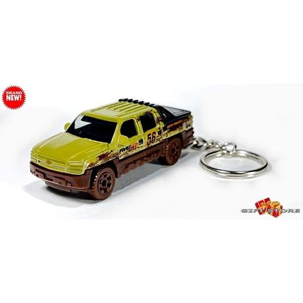 RARE KEYCHAIN GREEN BROWN CHEVY AVALANCHE Z71 CUSTOM Ltd. Ed. GREAT GIFT