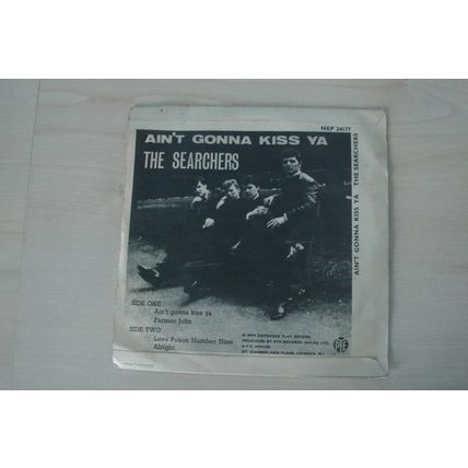 A3-THE SEARCHERS-AIN’T GONNA KISS YA–UK 7" EP-1963-NM - mod/pop/beat