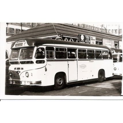 Black & White Photograph of Maidstone & District Motor Services Ltd. - PKE 272